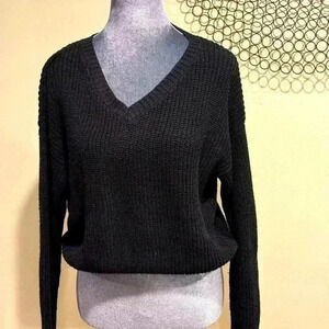 Wild Fable Black Vneck knit sweater - Size small